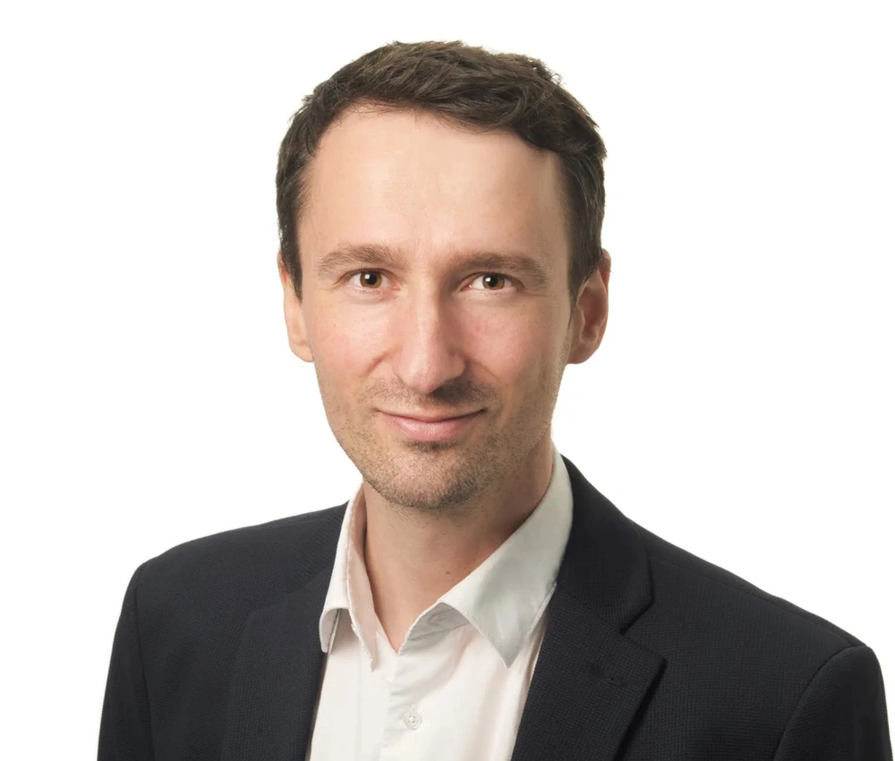 Dr. Steffen Tiedt