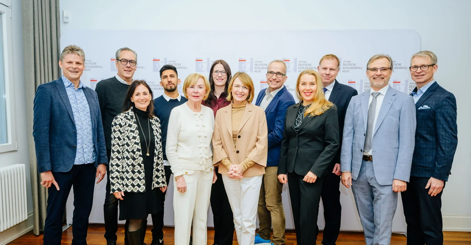 Am Wochenende besuchte Elke Büdenbender Ostwestfalen. In Bethel informierte sich die First Lady über die Arbeit der Schlaganfall-Lotsen, bevor sie einen bewegenden Nachmittag in der Schlaganfall-Hilfe erlebte.