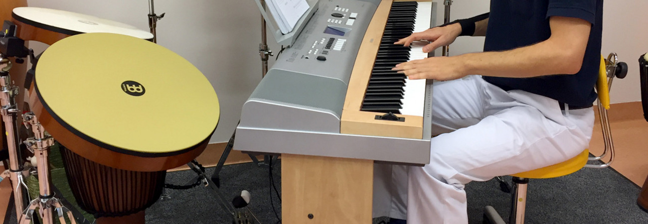 Viele Reha-Kliniken bieten Musiktherapie an