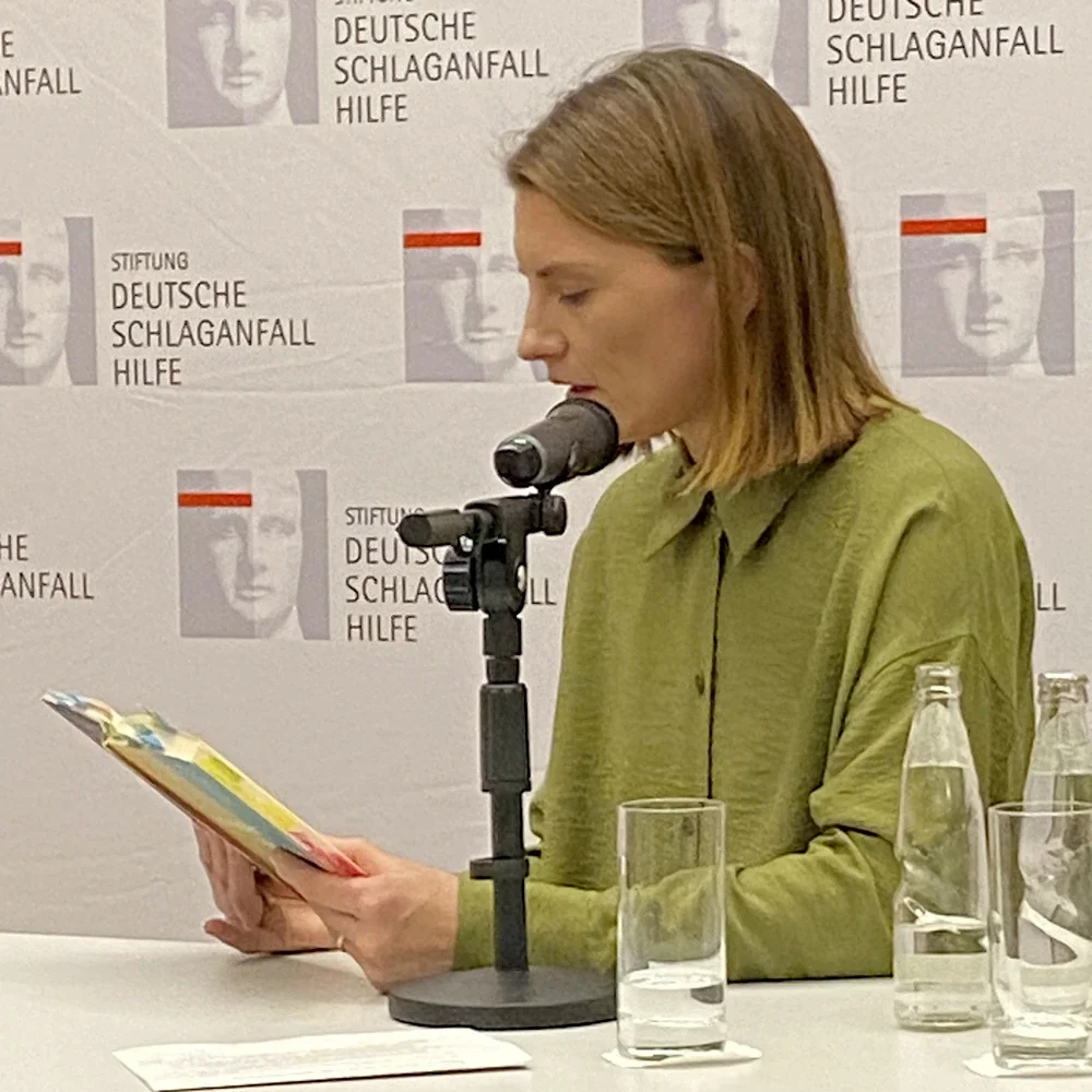 Emotionale Lesung in der Schlaganfall-Hilfe