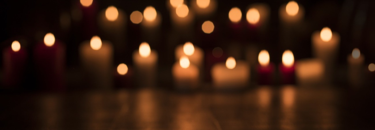 Bestellen Sie hier Ihren Kondolenzflyer.