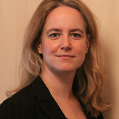 Dr. Lucia Gerstl